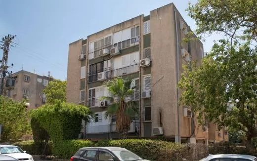 בניין לפני פינוי בינוי חולון